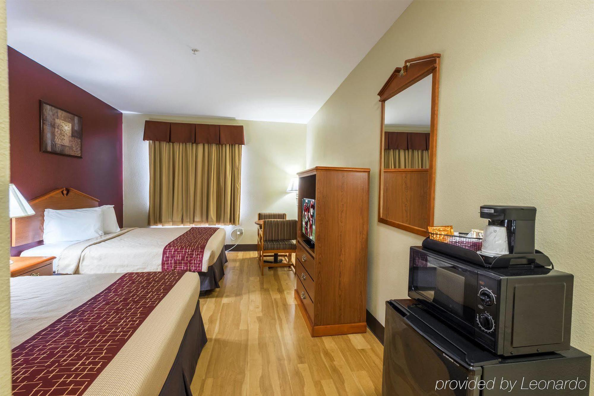 Red Roof Inn & Suites Λέικ Τσαρλς Εξωτερικό φωτογραφία