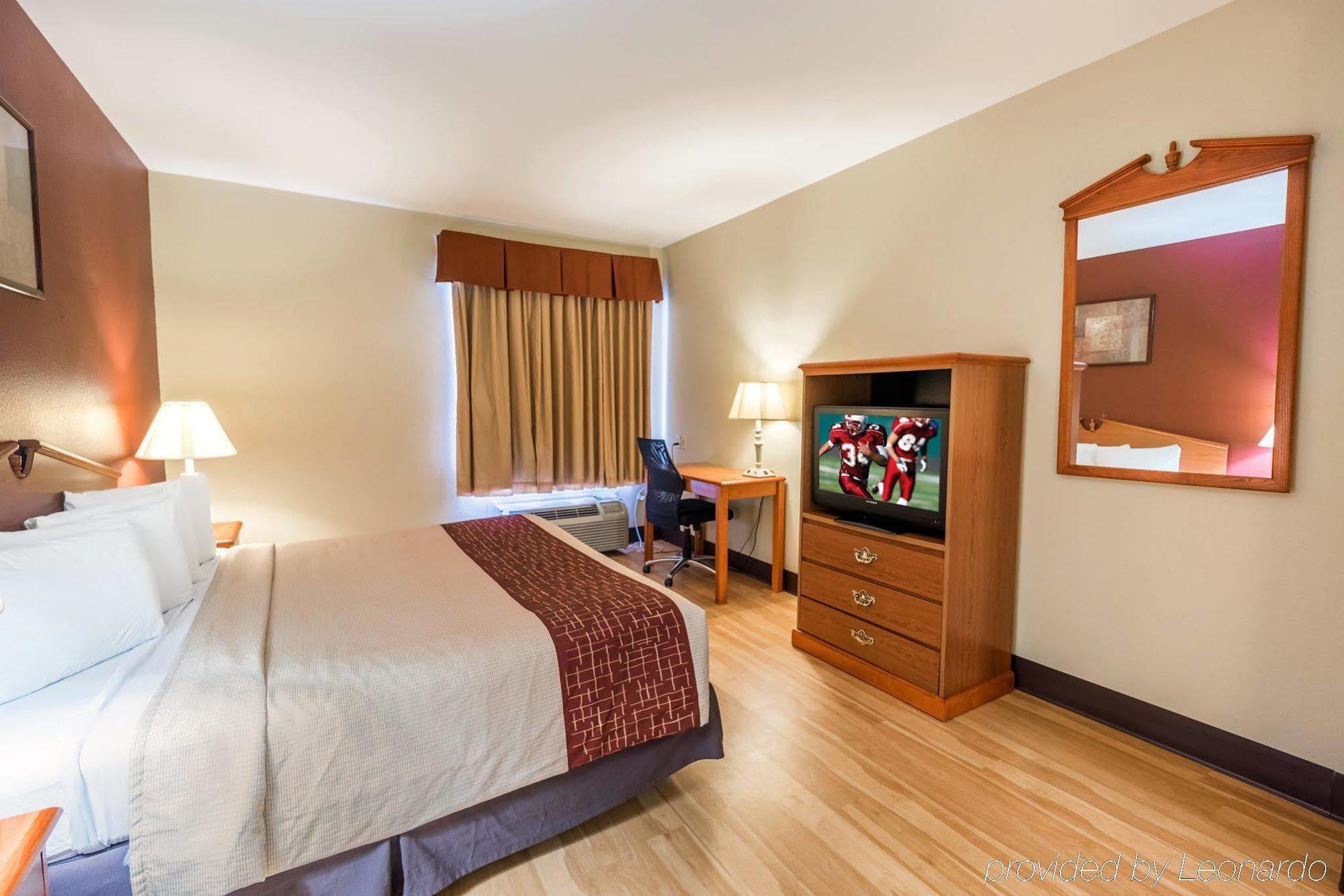 Red Roof Inn & Suites Λέικ Τσαρλς Εξωτερικό φωτογραφία